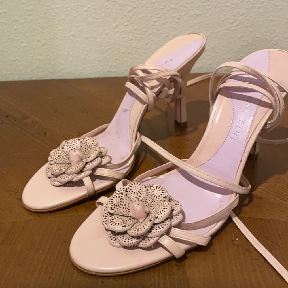 Brand New Beautiful Around the Ankle Straps